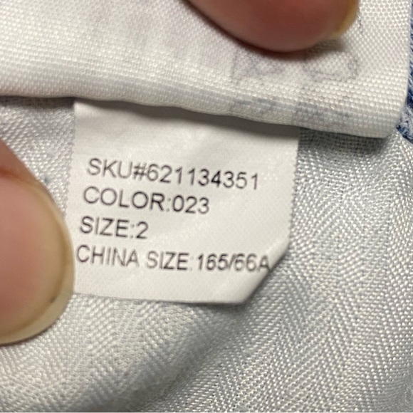 Abercrombie & Fitch Shorts Women’s Size 2 Distressed Cut off Boyfriend Shorts - Picture 9 of 9